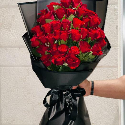 Elevated red bouquet