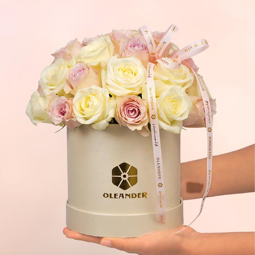 Кутюрная коробка с лиловыми розами