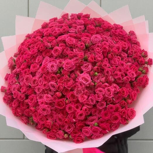 Bold Beauty Lianie розовый букет из спрей-роз