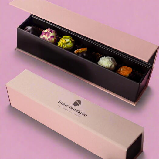 Signature Collection Chocolate Stuffed Date Small Box 6pcs