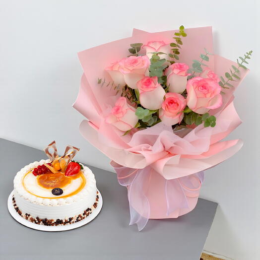Golden Delight Women s Day Bundle | Butterscotch Cake + 6 Pink Roses  Same-Day Dubai