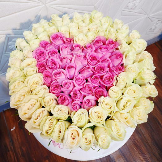 Коробка из 101 розы (розовые и белые)