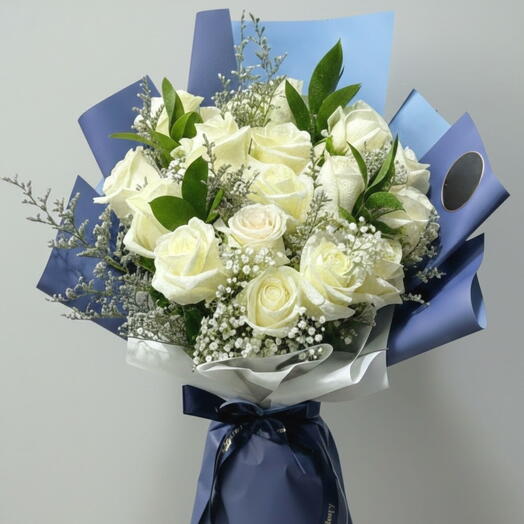 15 roses blanches avec gypsophile