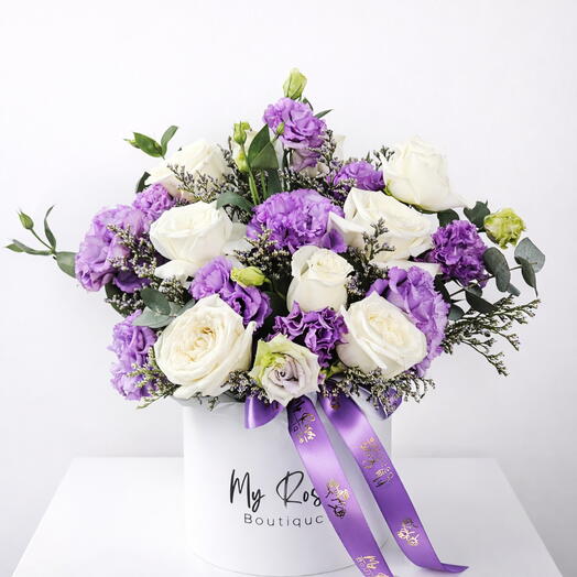 Arrangement de lilas en boîte