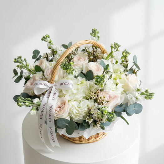 Белая садовая корзина