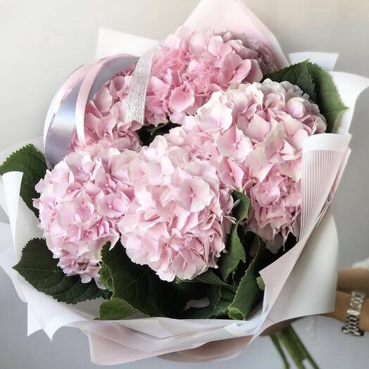 Tender Hydrangeas bouquet