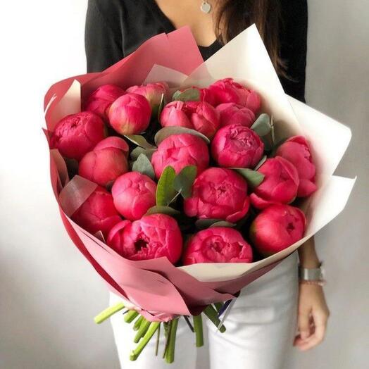 29 розовых пионов -570