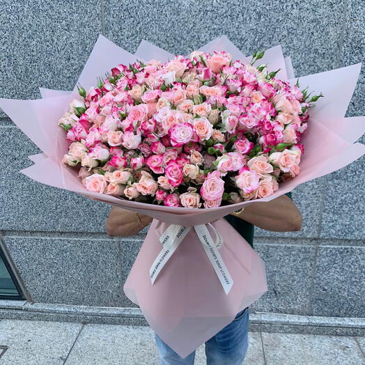 Huge hug spray rose bouquet