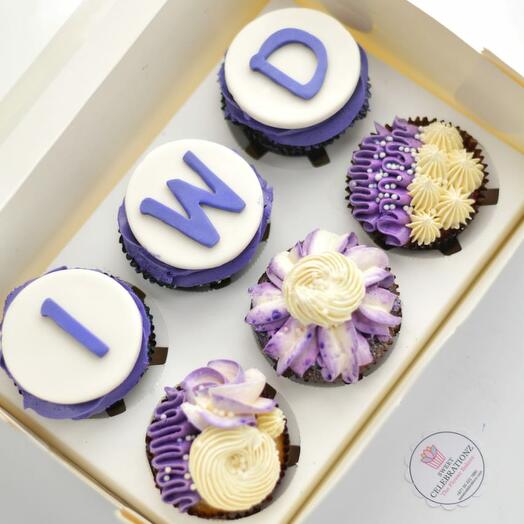 Капкейки к Международному женскому дню (6 обычных капкейков)