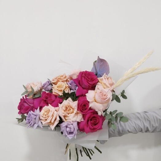 Bold Mixed Rose Bouquet