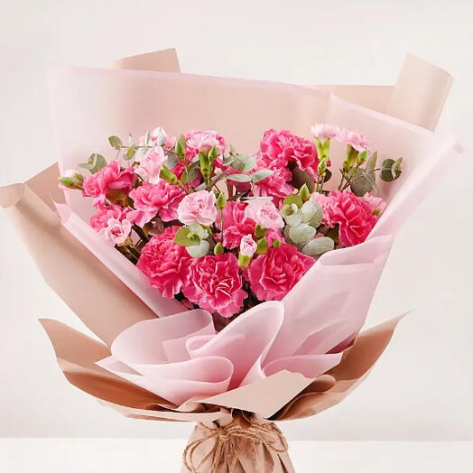 Милая в розовом