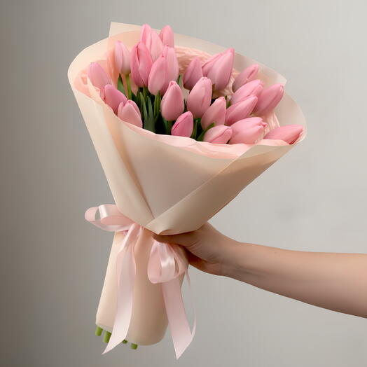 Романтический букет из 21 розового тюльпана