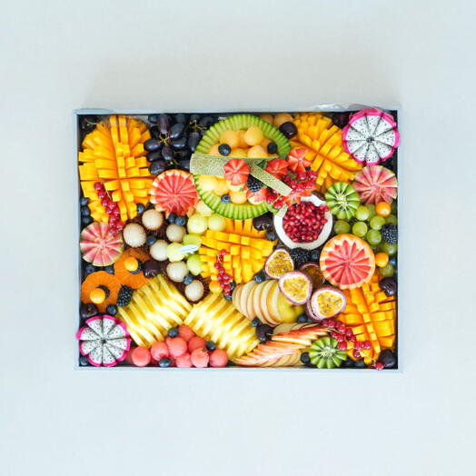 طبق فواكه استوائية شهية