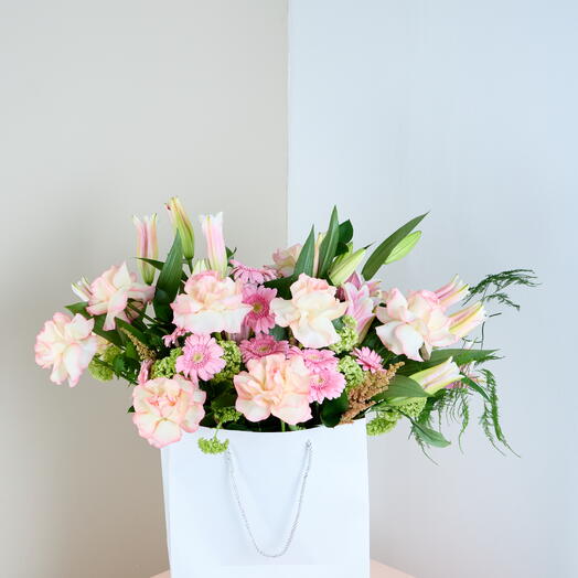 Подарочный пакет с цветами Rosy Glow