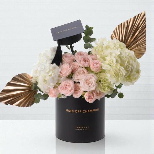 Увенчан почестями – цветочная коробка для выпускного