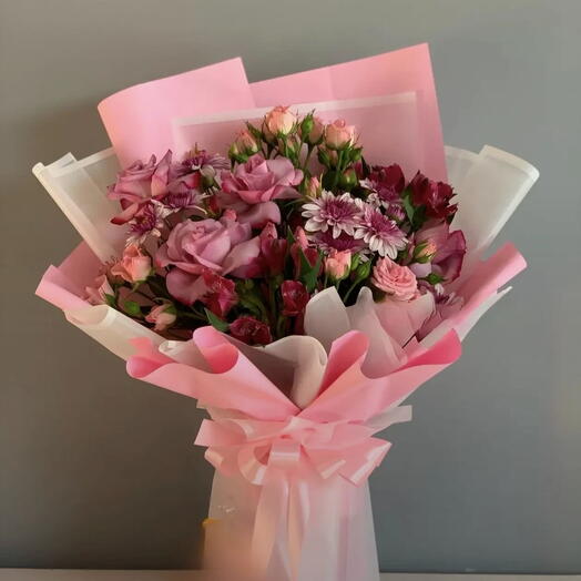 Розовые и фиолетовые букетики