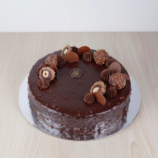 Ferrero Fantasy Crunch Cake — 1 kg Hazelnut‑Chocolate Delight with Rocher Garnish | Serves 8‑10 | Ultimate Summer Treat