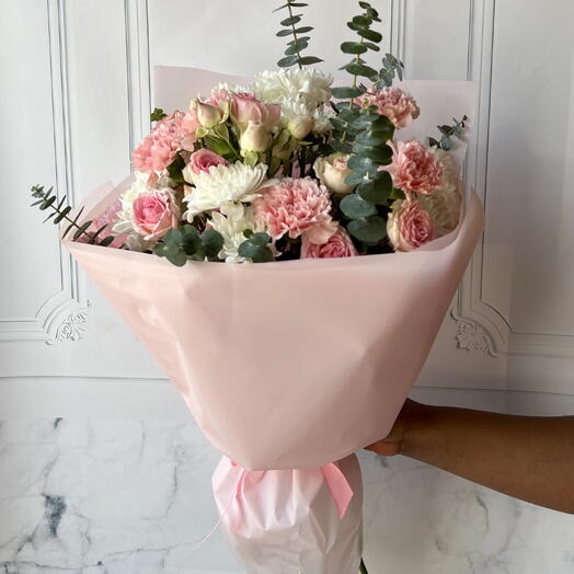 Sweetheart Spray Bouquet Medium