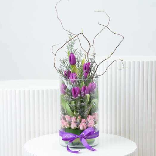 Элегантная фиолетово-розовая ваза