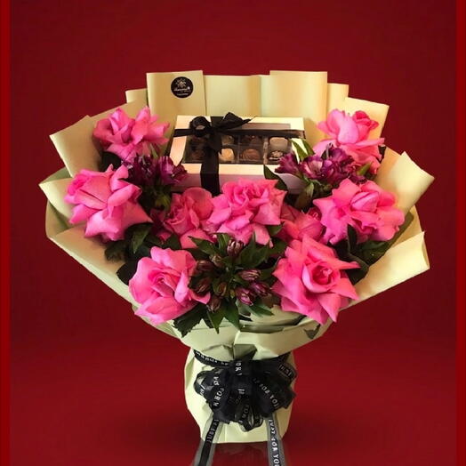 Комбо: цветы и шоколад