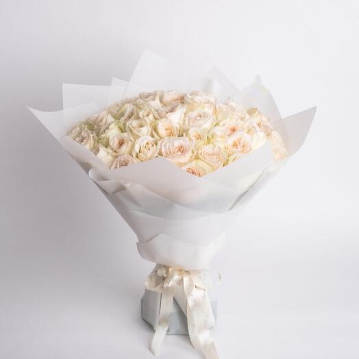 White O Hara Rose Bouquet