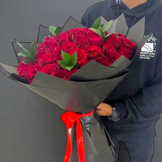 101 Red Roses Bouquet with Ruscus – Classic Luxury Mono Bouquet | 50x40 cm