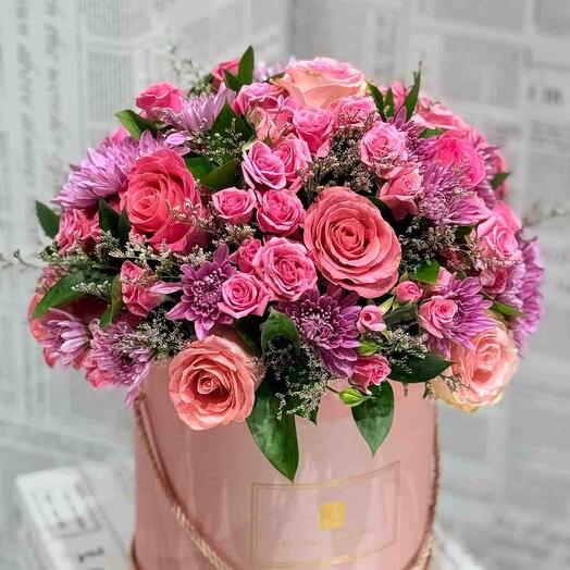 Цветочная композиция Floral Fusion в розовой коробке