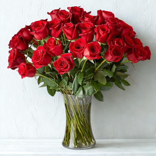 ️ The Royal 31 Red Roses in a Vase