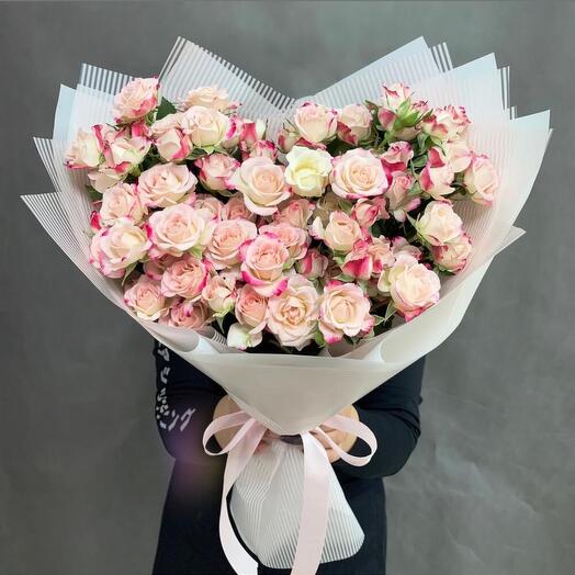 Букет из 15 кустовых роз Reflex