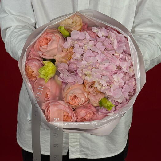 Summer Reverie: Small Bouquet of Hydrangeas, Roses and Eustoma