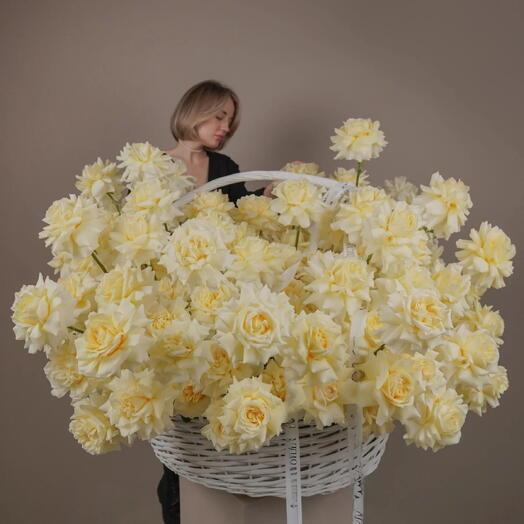 Lemon Drops _ 101 Роскошная корзина XL с лимонной розой | Для нее | Или для особых случаев