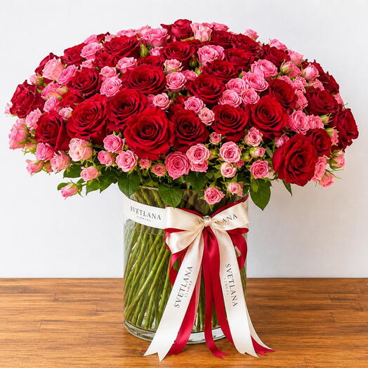150 Red   Pink Roses in Glass Vase – Luxury Rose Arrangement in Dubai