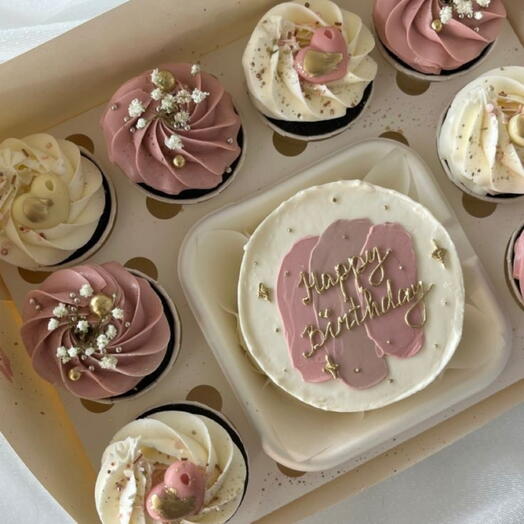 Мини-торт с 8 капкейками