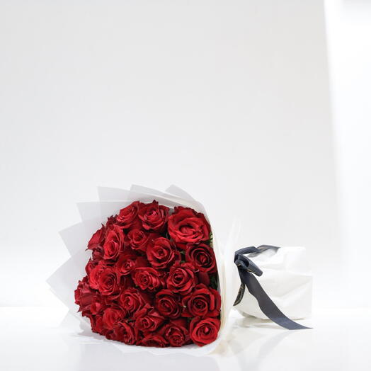 Букет из 31 красной розы