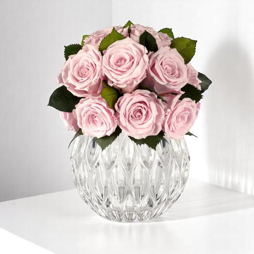 Светло-розовые стабилизированные розы XL в вазе-аквариуме