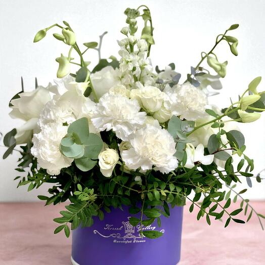 Tiny treasure blooms