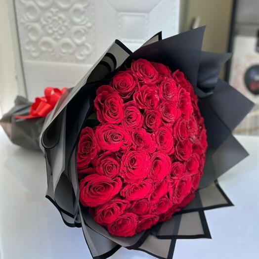Букет из 50 красных роз