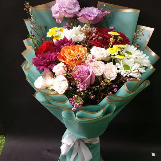 Bouquet de fleurs roses et blanches