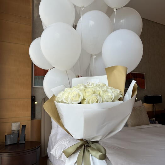 51 white roses "Flying Elegance"+balloons