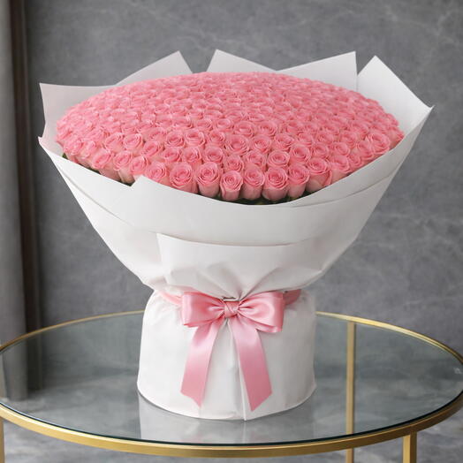 Gran domo rosa de 101 rosas