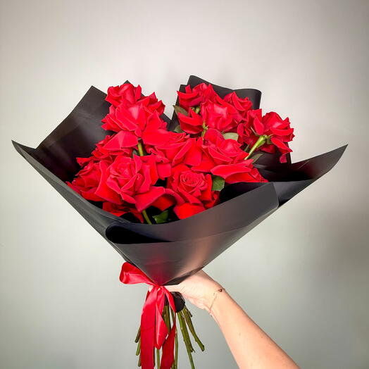 Crimson Desire – Premium Red Roses Bouquet ️