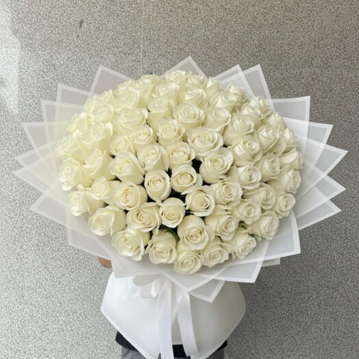 101 White Roses Bouquet