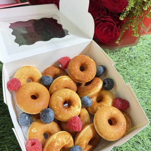 коробка мини-пончиков
