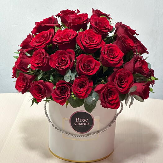 Crimson Elegance – 25 Red Roses Box
