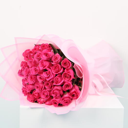 Букет из 21 розы цвета фуксии
