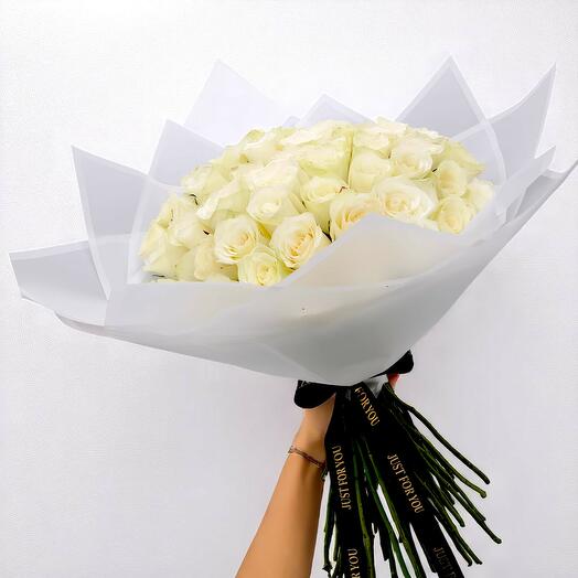 Букет из 51 белой розы