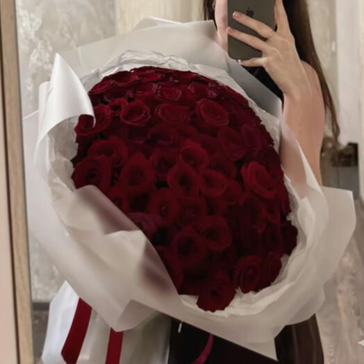Ramo de lujo de 101 rosas rojas