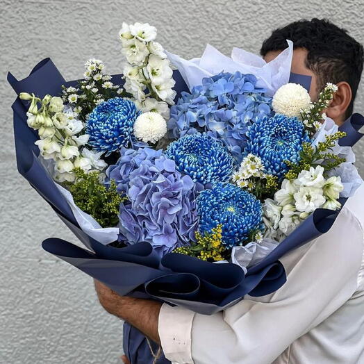 Blue and white mix bouquet