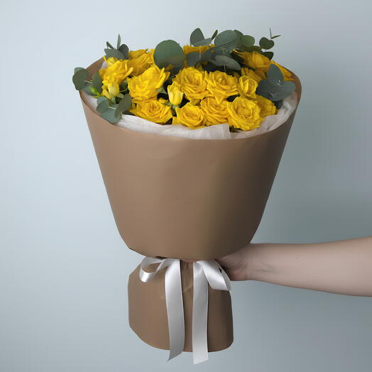 Hommage doré – 11 roses spray jaunes