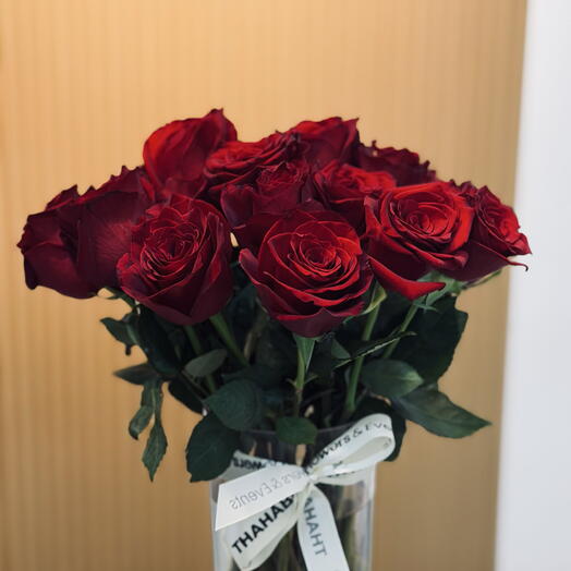 مزهرية ورد أحمر مخملي عميق-1104